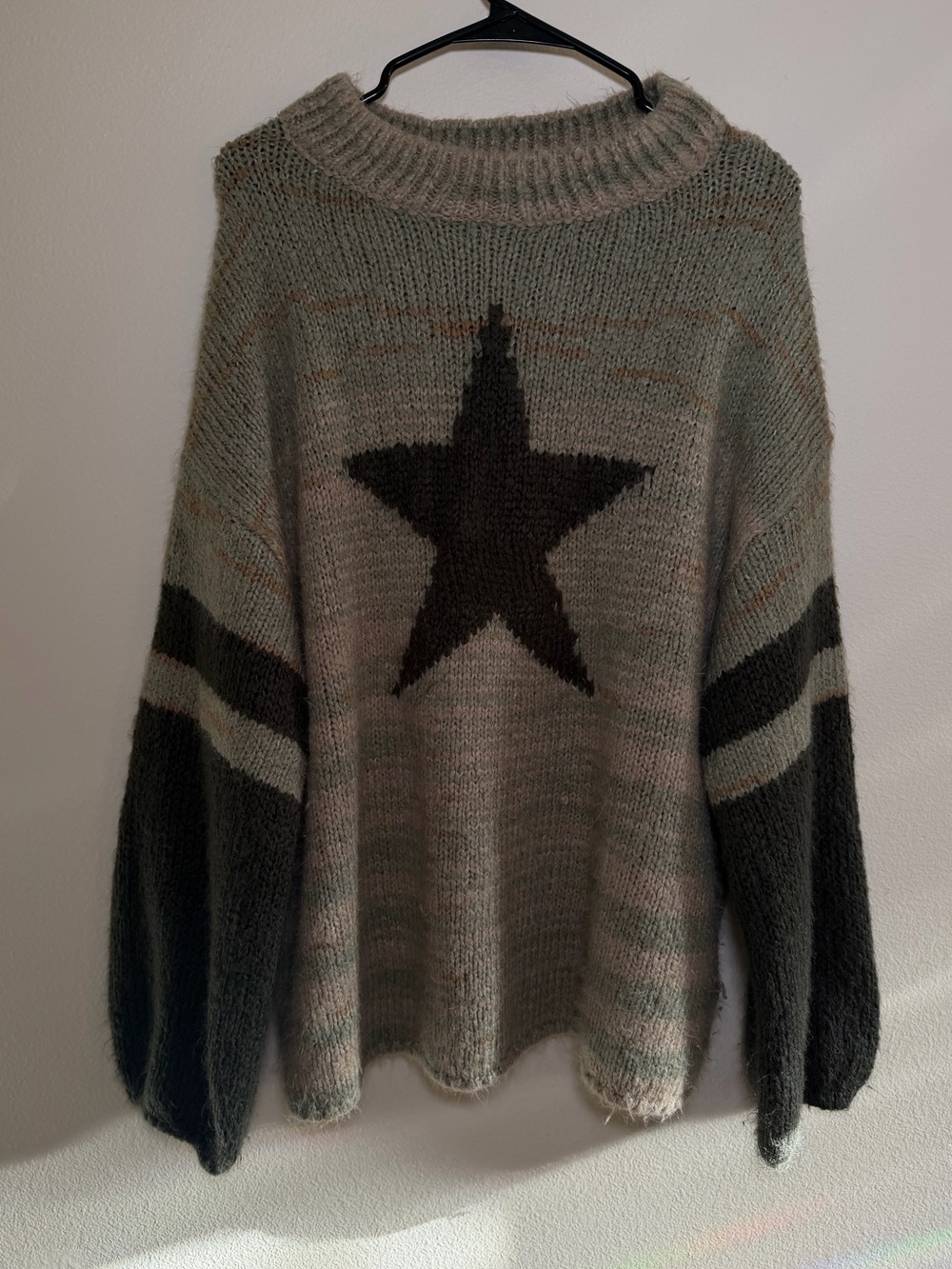 BDG Urban Outfitters Star Graphic Striped Crewneck Knit Sweater Oversized Comfy